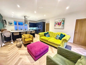 Photo 7- click for photo gallery